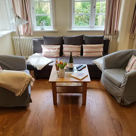 Semesterbostad Wiking *